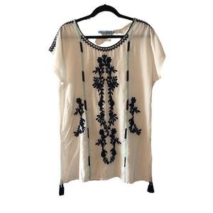 Solitaire Swim white tunic with two tone embroidered floral front